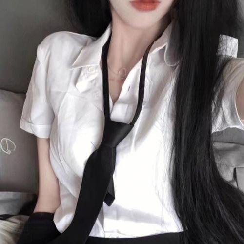 灰色的果实